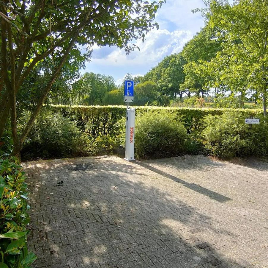 B&B Hotel De Vrije Vogel Elsloo  Bagian luar foto